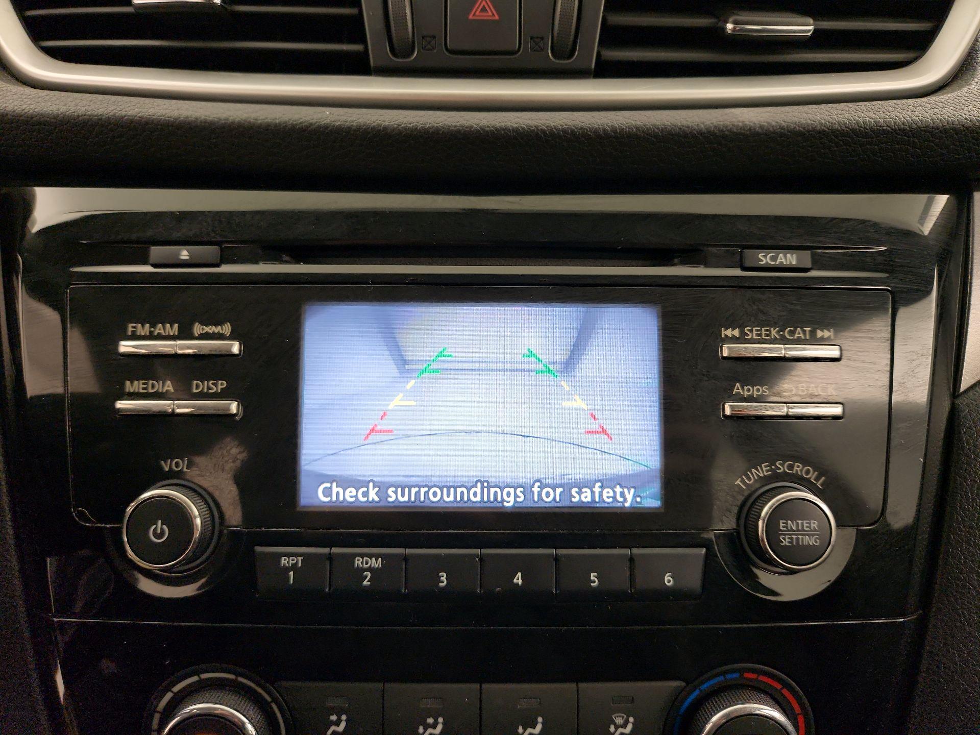 Thumbnail: 2015 Nissan Rogue - 14
