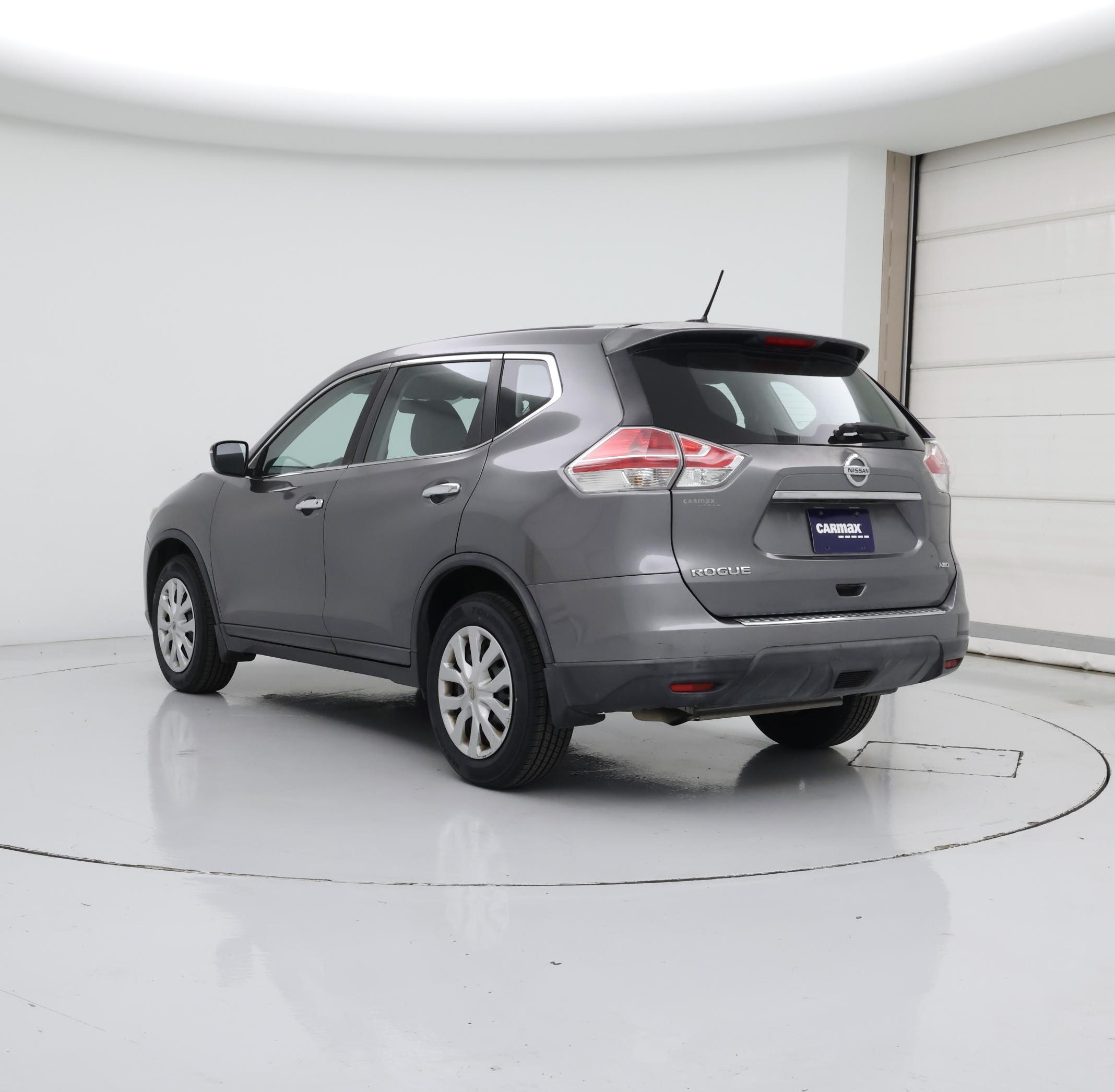 Thumbnail: 2015 Nissan Rogue - 2