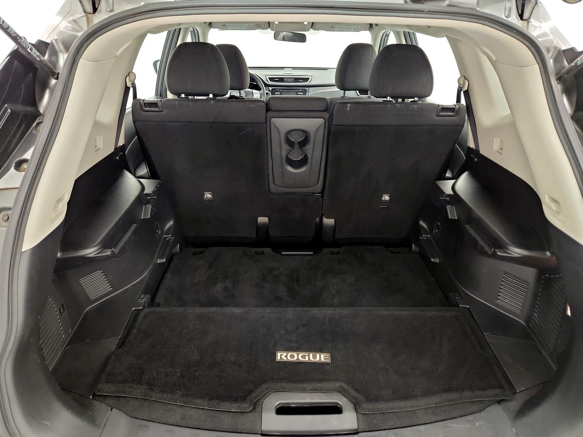 Thumbnail: 2015 Nissan Rogue - 20