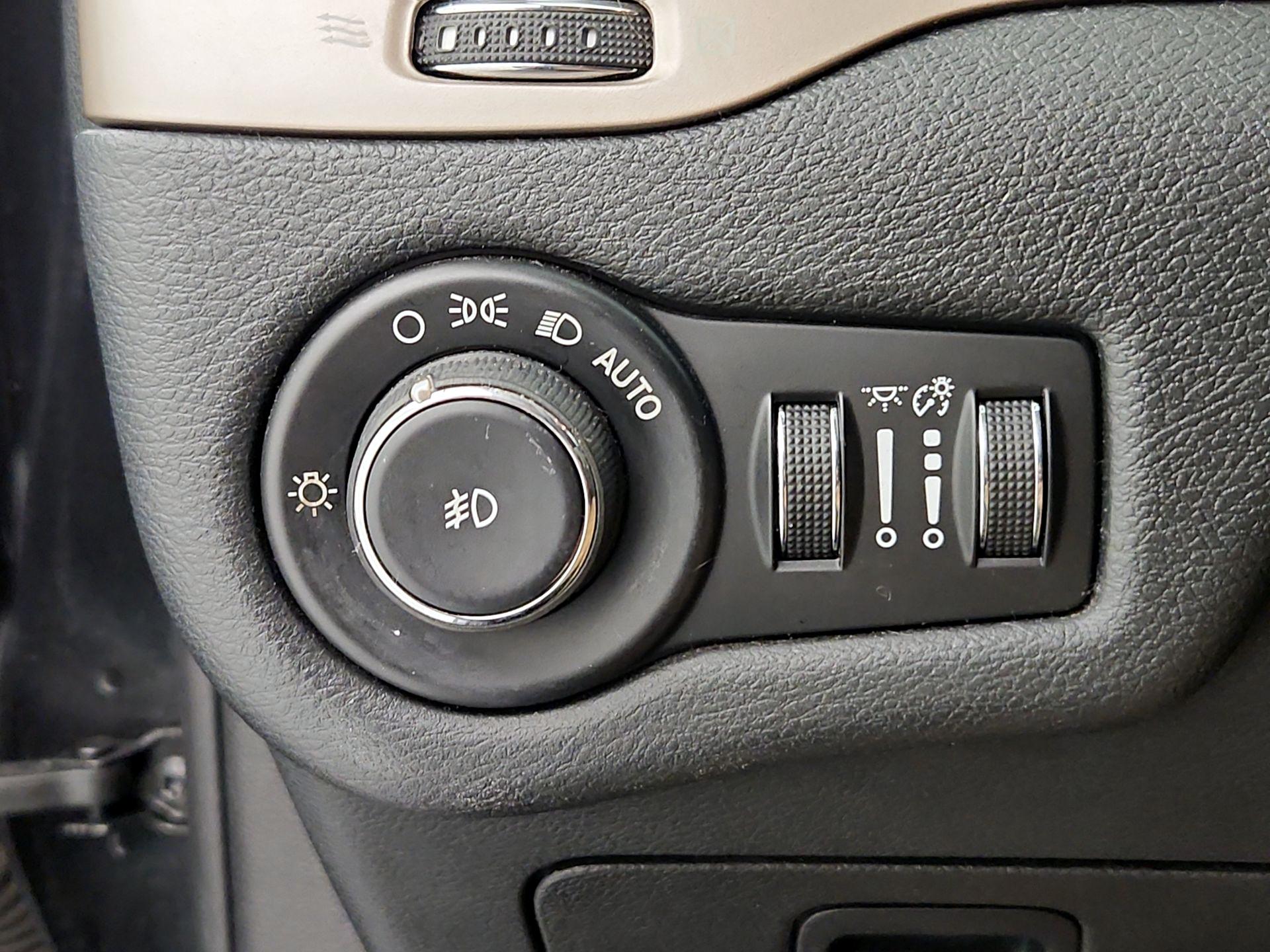 Thumbnail: 2016 Jeep Cherokee - 13