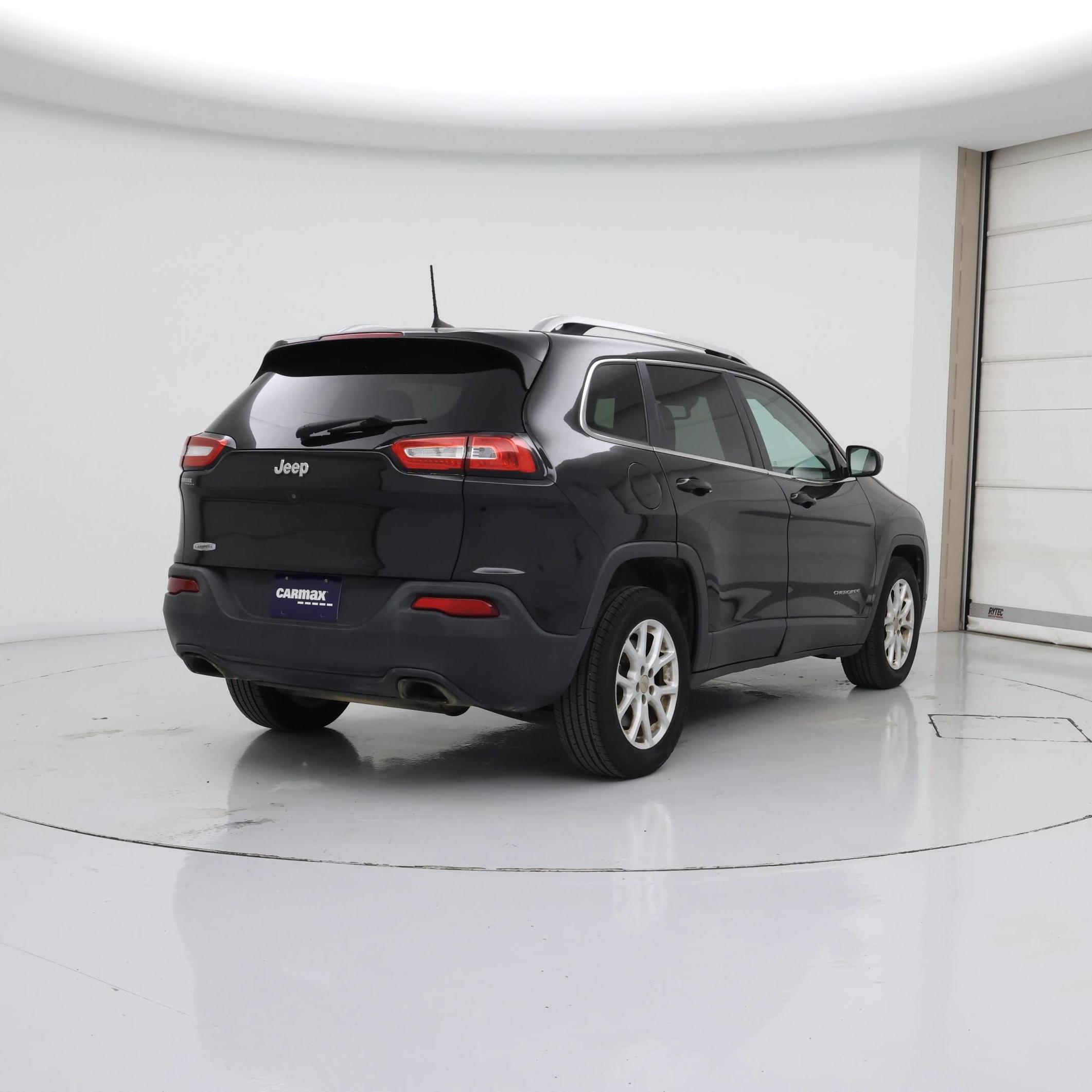 Thumbnail: 2016 Jeep Cherokee - 8