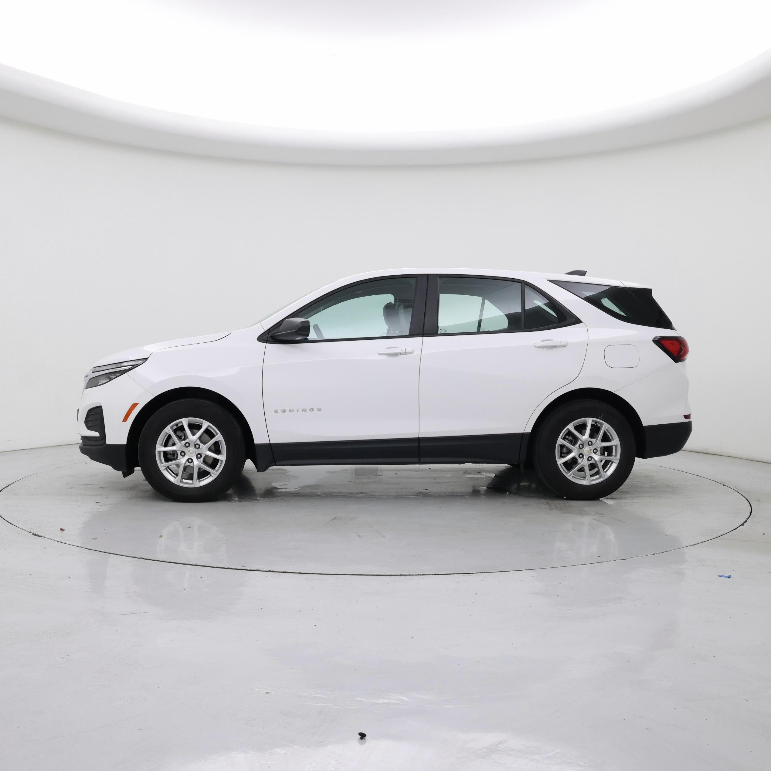 Thumbnail: 2023 Chevrolet Equinox - 3