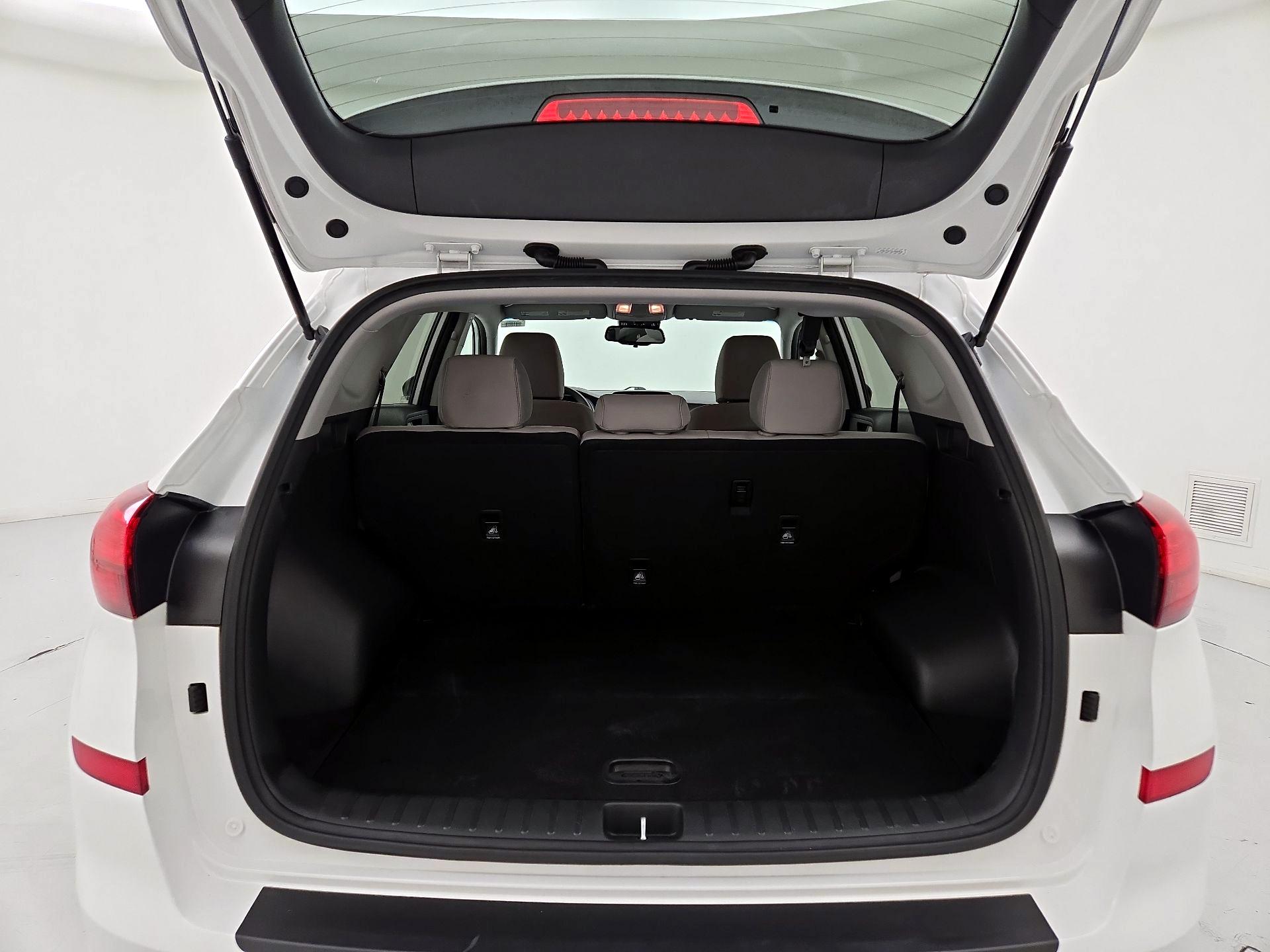 Thumbnail: 2020 Hyundai Tucson - 20