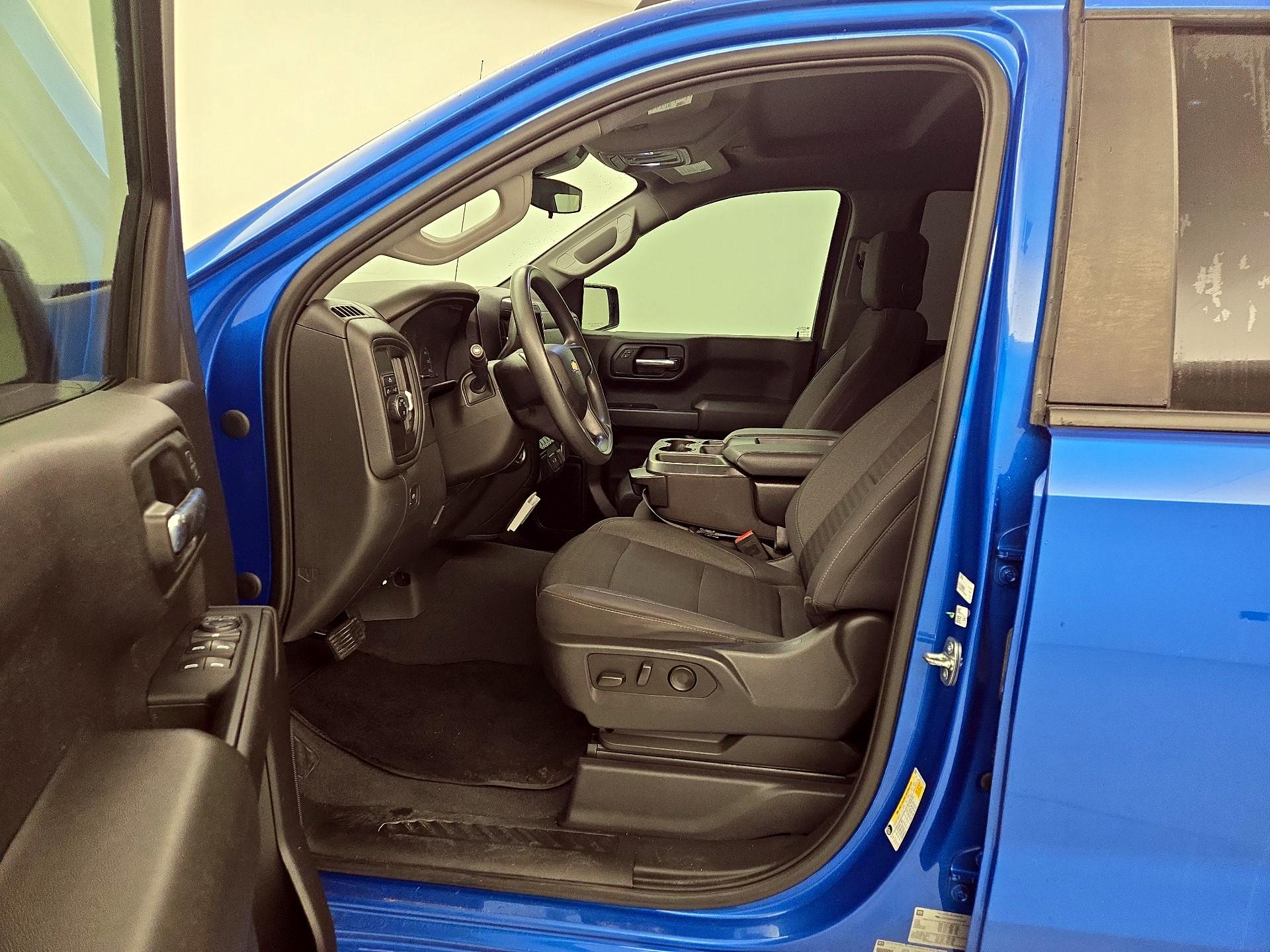 Thumbnail: 2023 Chevrolet Silverado 1500 - 11