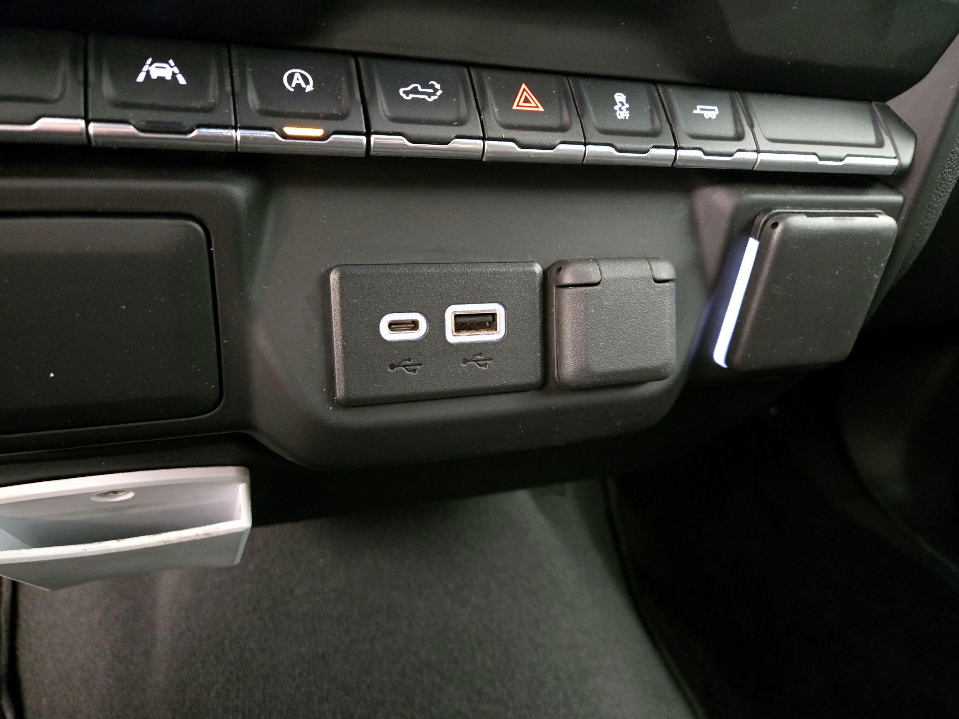 Thumbnail: 2023 Chevrolet Silverado 1500 - 18