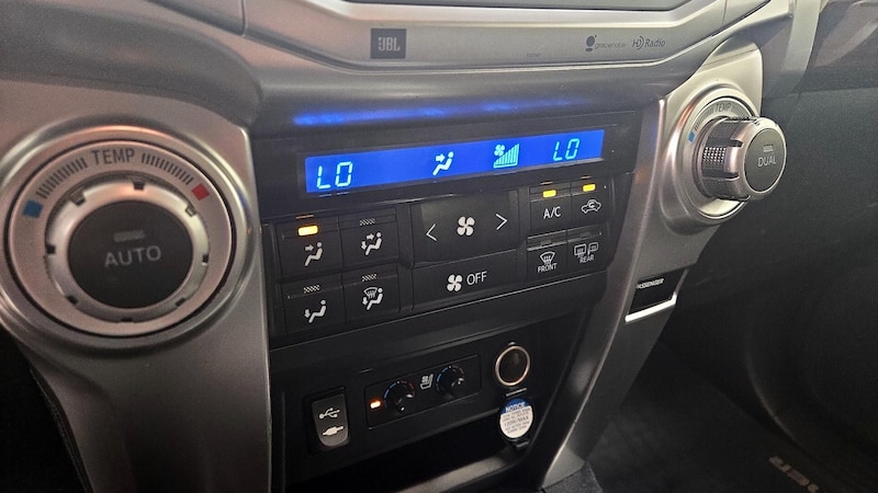 2014 Toyota 4Runner Limited 17