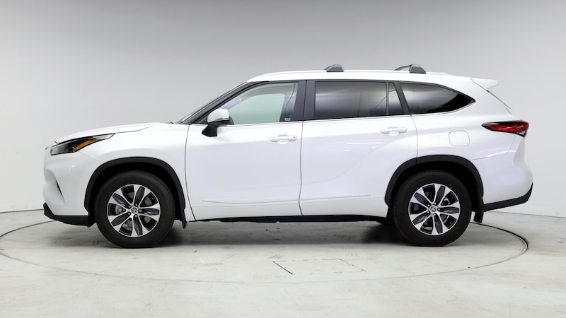 2023 Toyota Highlander XLE 3