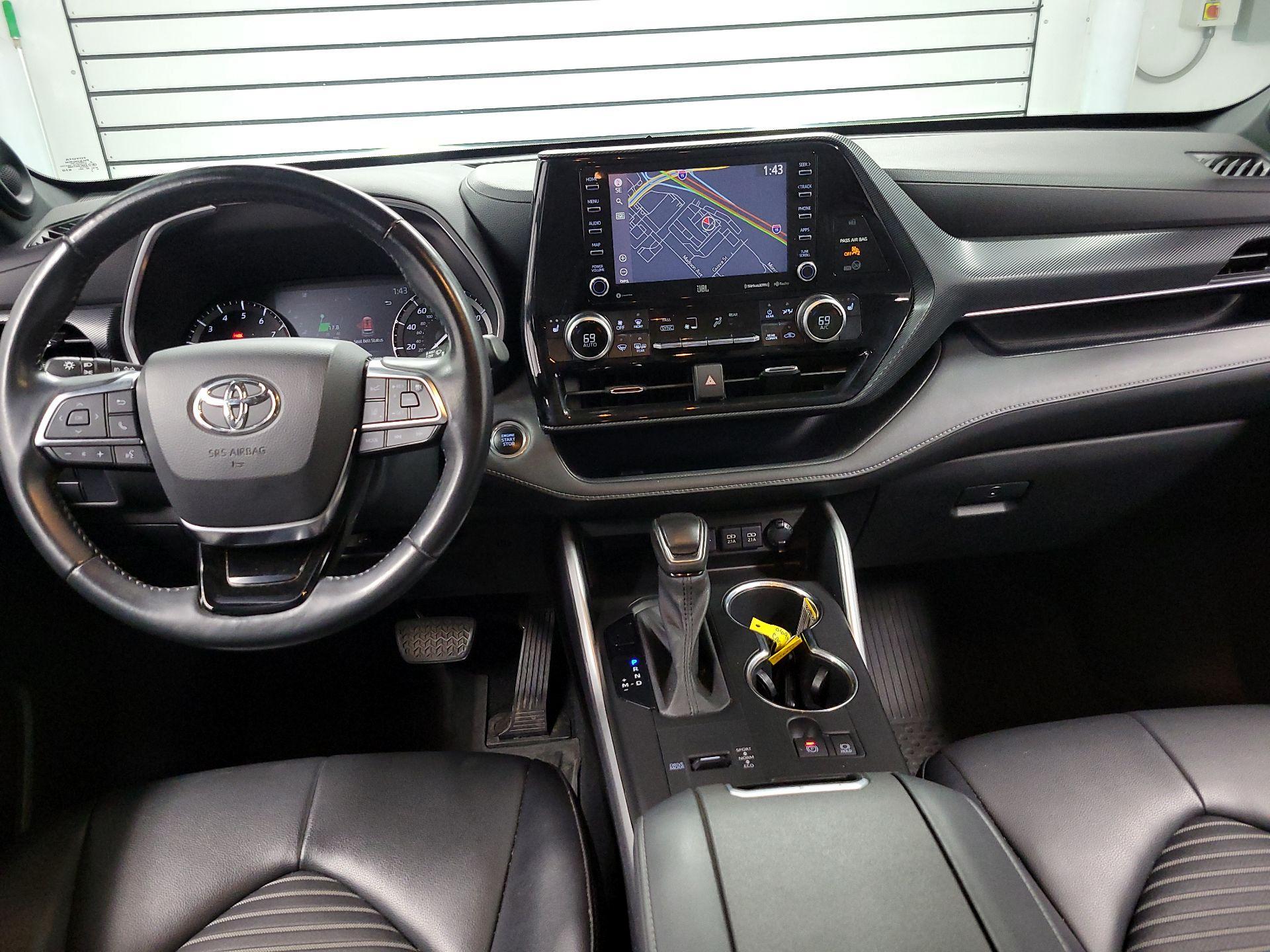 Thumbnail: 2021 Toyota Highlander - 9