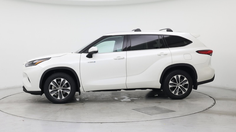 2021 Toyota Highlander XLE 3