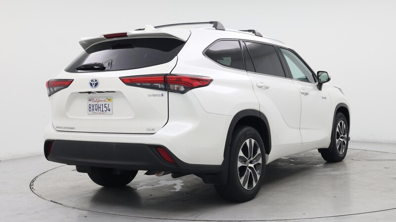 2021 Toyota Highlander XLE 8