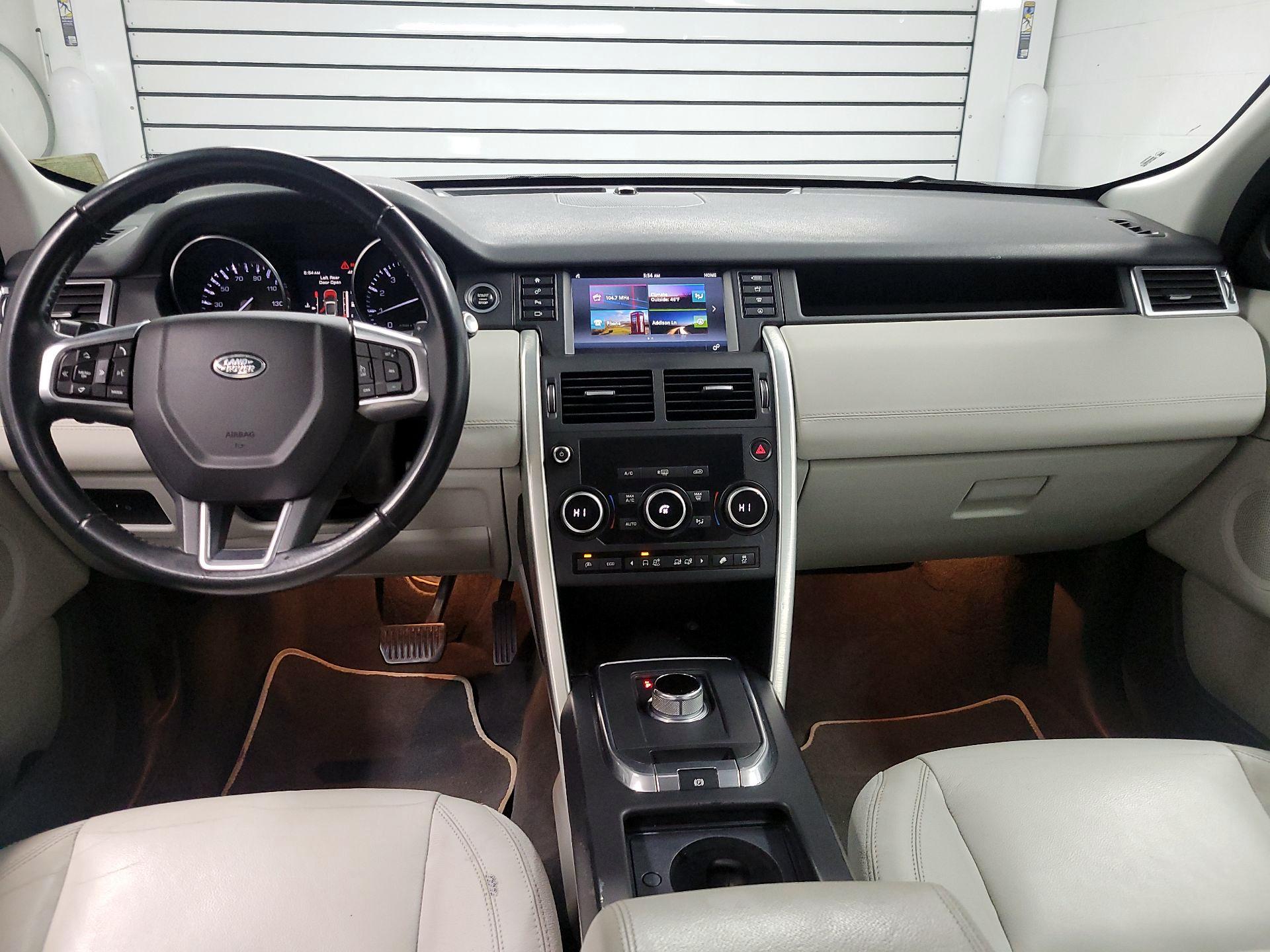 Thumbnail: 2016 Land Rover Discovery Sport - 9