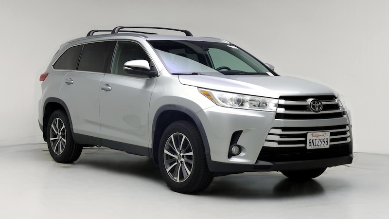 2019 Toyota Highlander XLE Hero Image