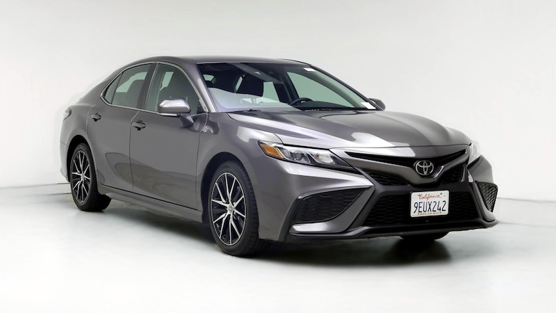 2023 Toyota Camry SE Hero Image