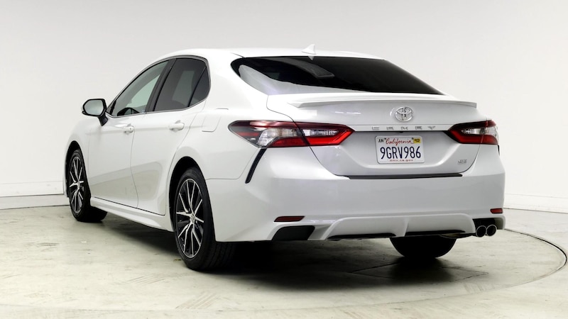 2023 Toyota Camry SE 2