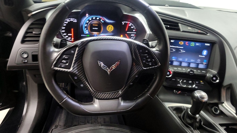 2019 Chevrolet Corvette Stingray 10