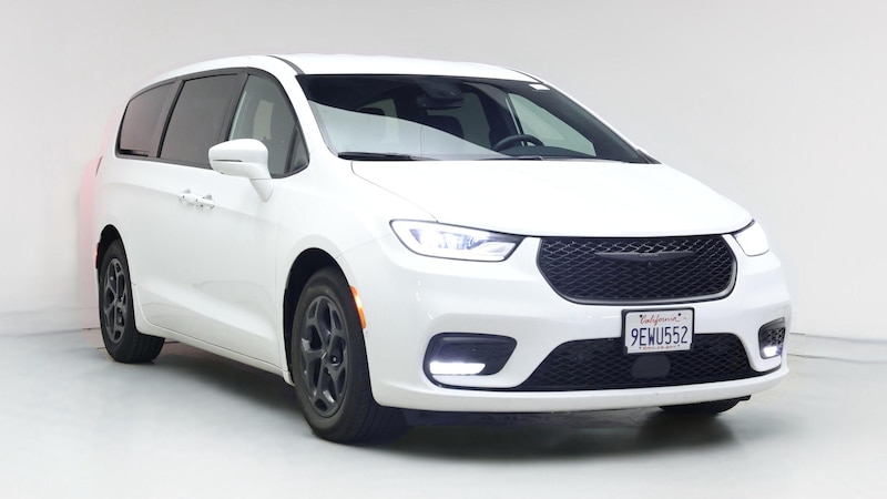 2022 Chrysler Pacifica Hybrid Touring L Hero Image