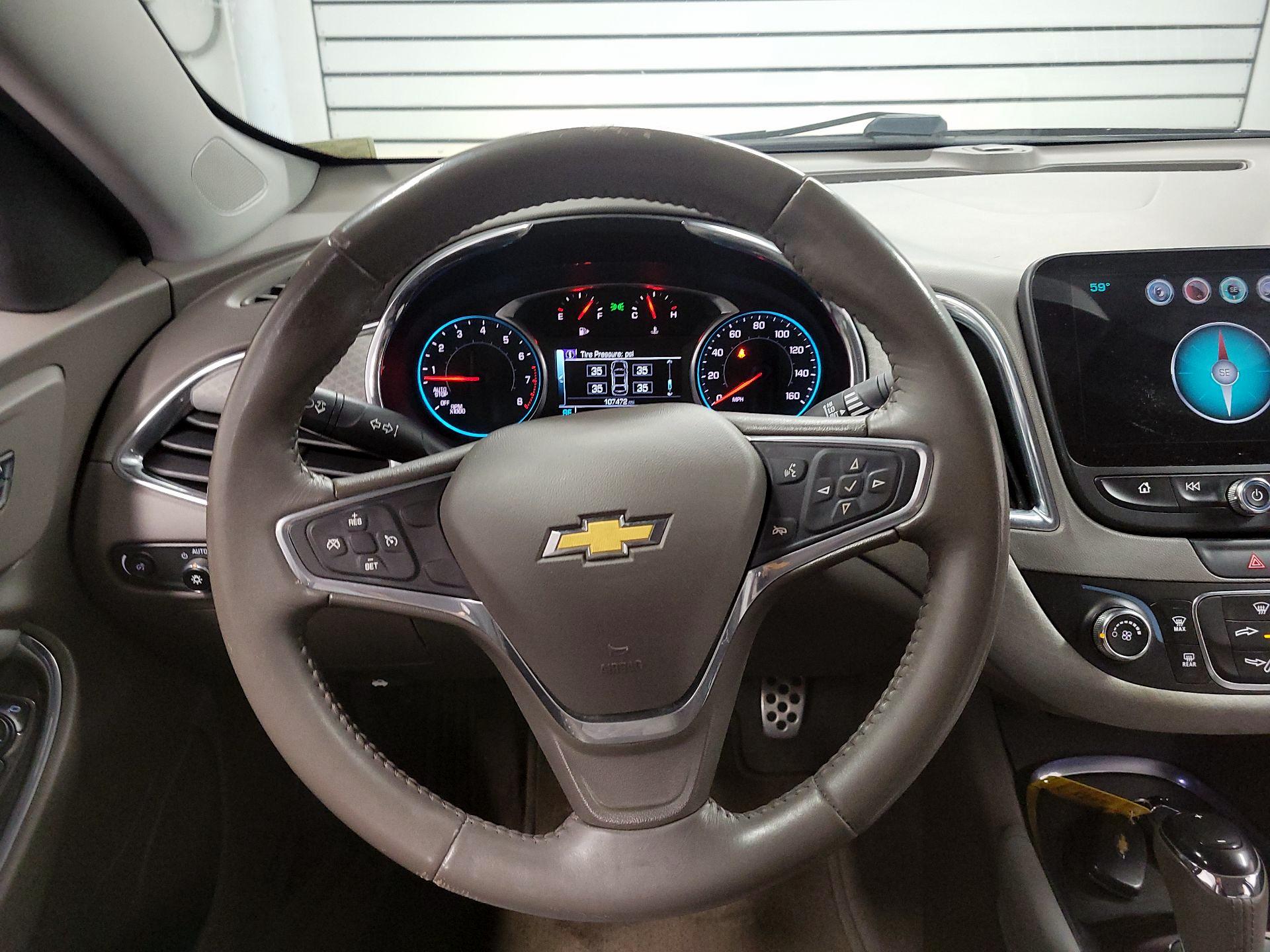 Thumbnail: 2016 Chevrolet Malibu - 10