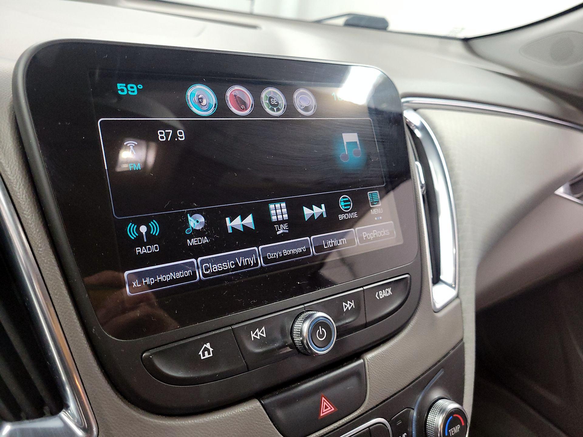 Thumbnail: 2016 Chevrolet Malibu - 15