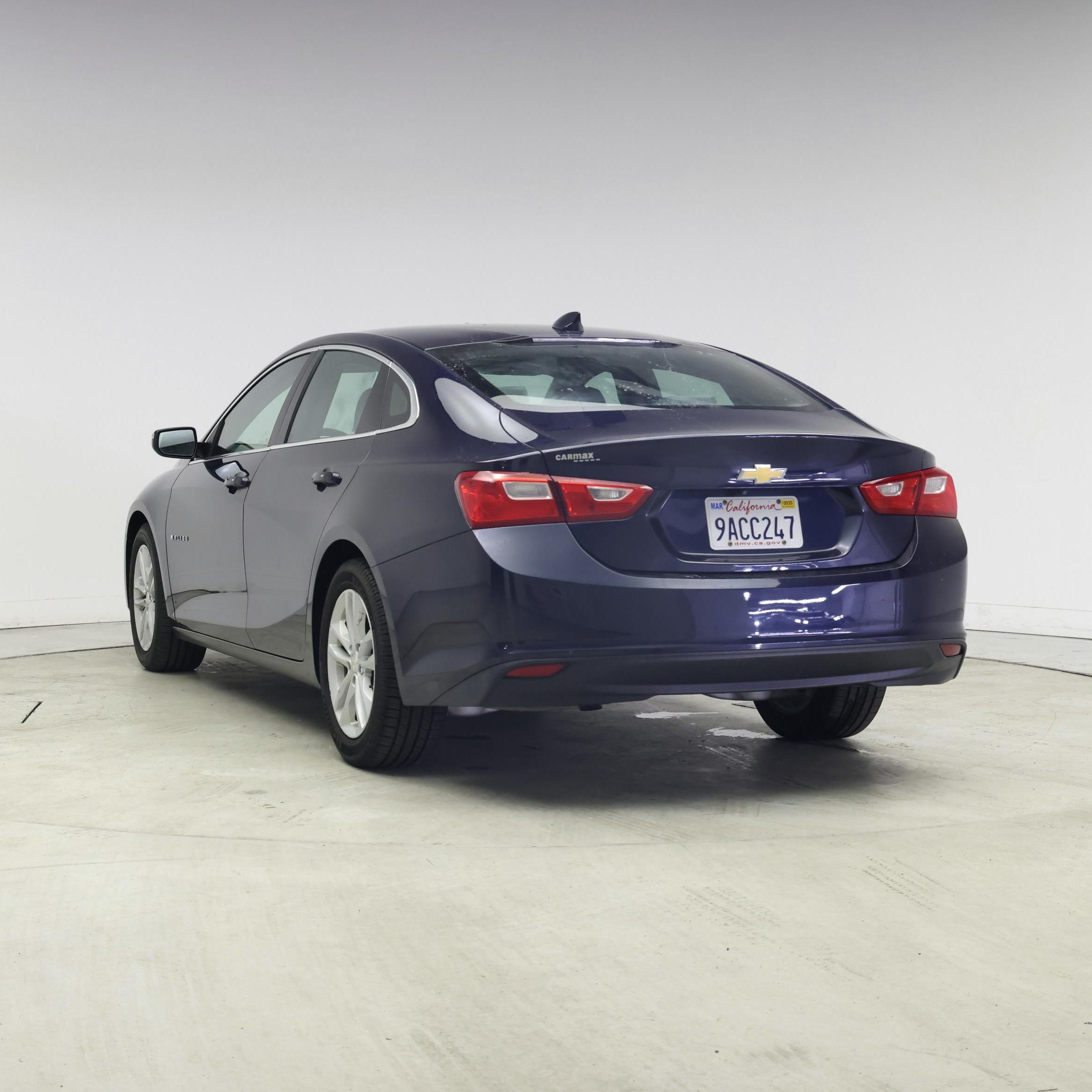 Thumbnail: 2016 Chevrolet Malibu - 2