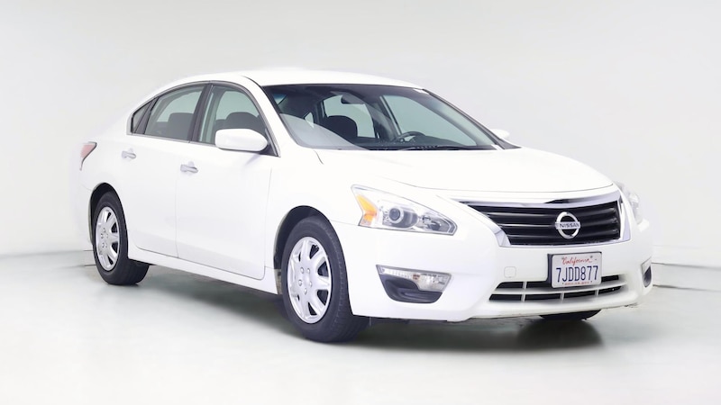 2015 Nissan Altima S Hero Image