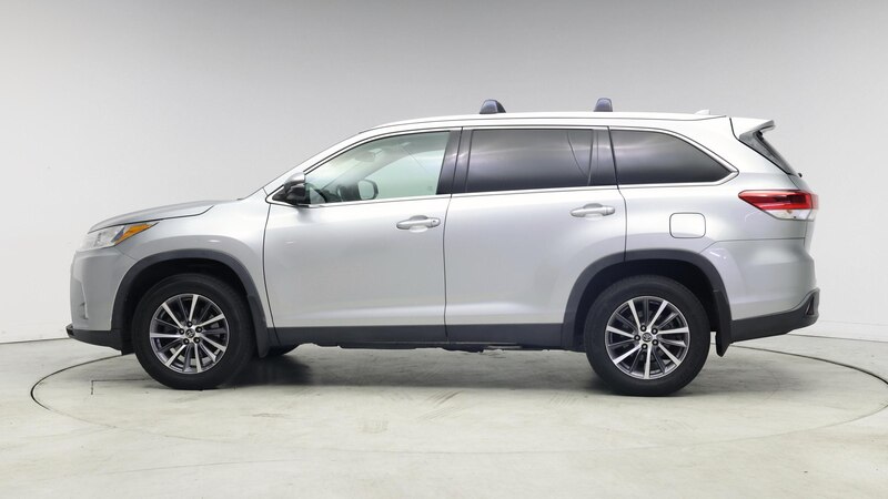 2019 Toyota Highlander XLE 3