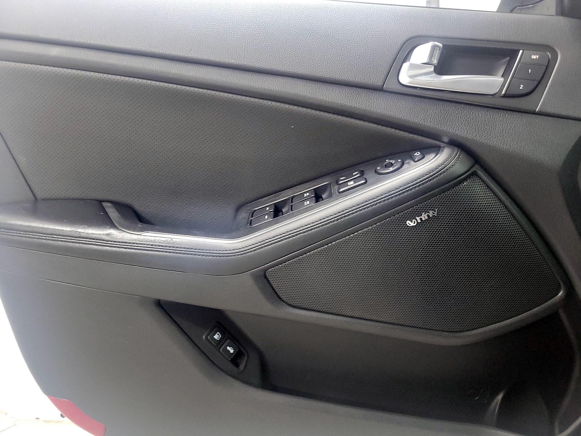 Thumbnail: 2015 Kia Optima - 12