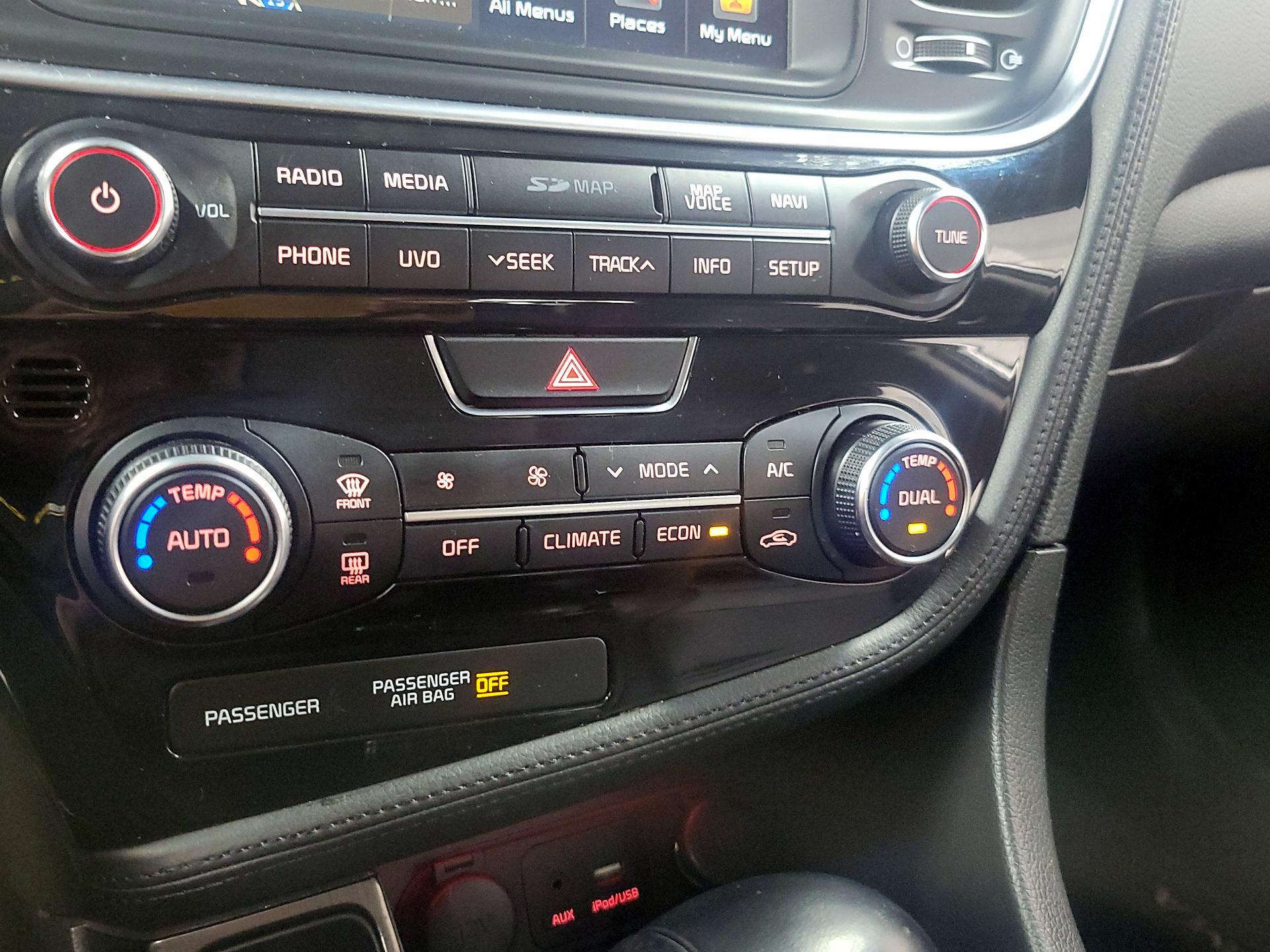 Thumbnail: 2015 Kia Optima - 17