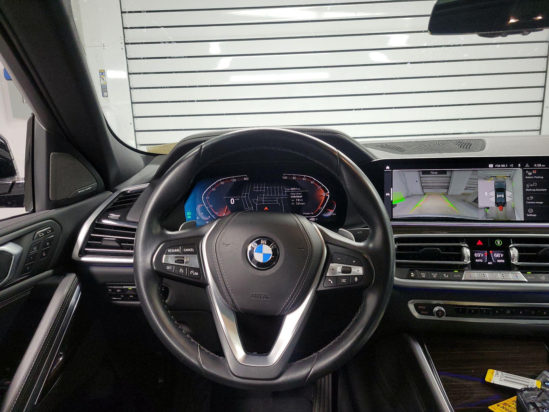 Thumbnail: 2021 BMW X6 - 10