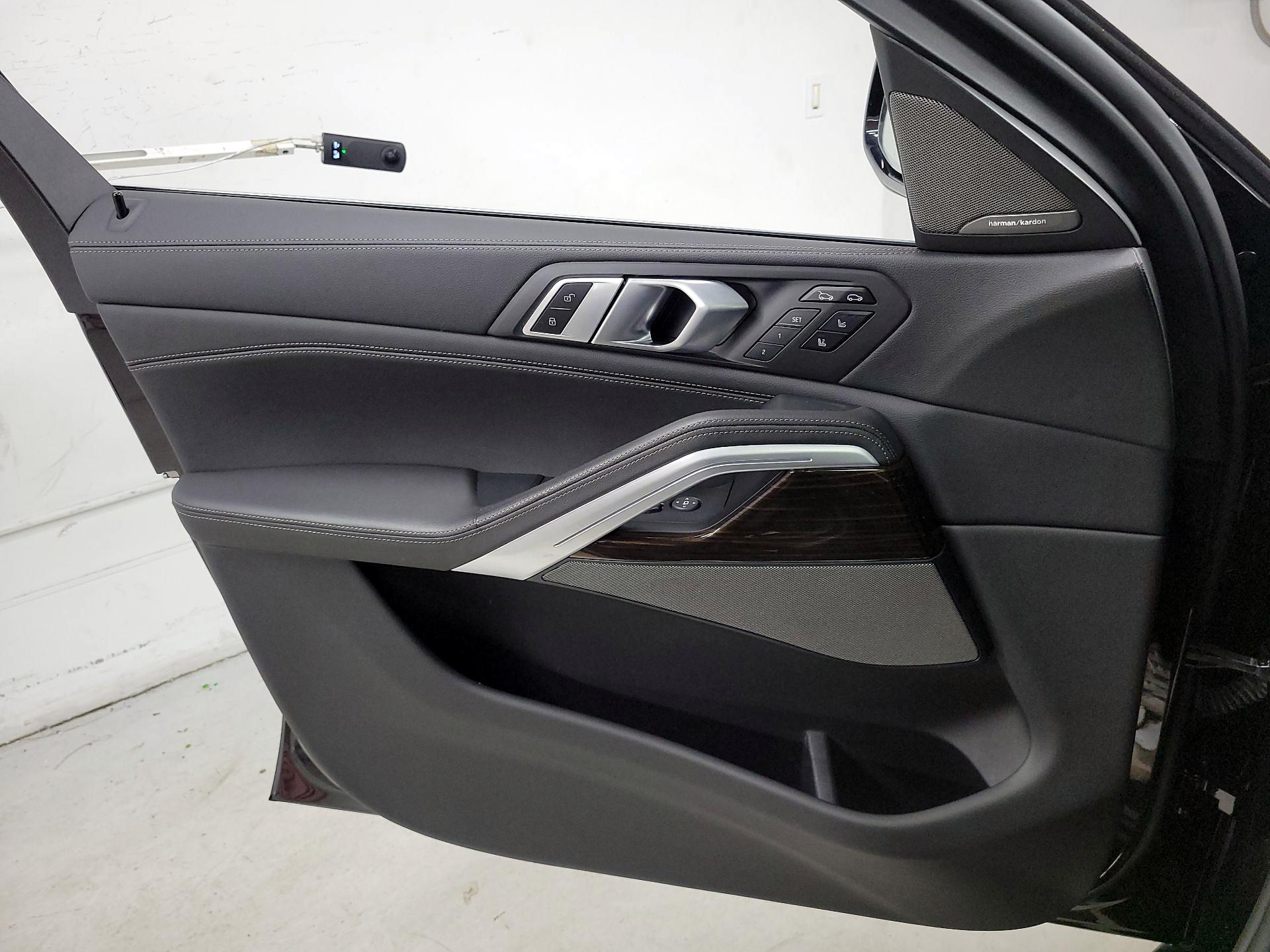 Thumbnail: 2021 BMW X6 - 12