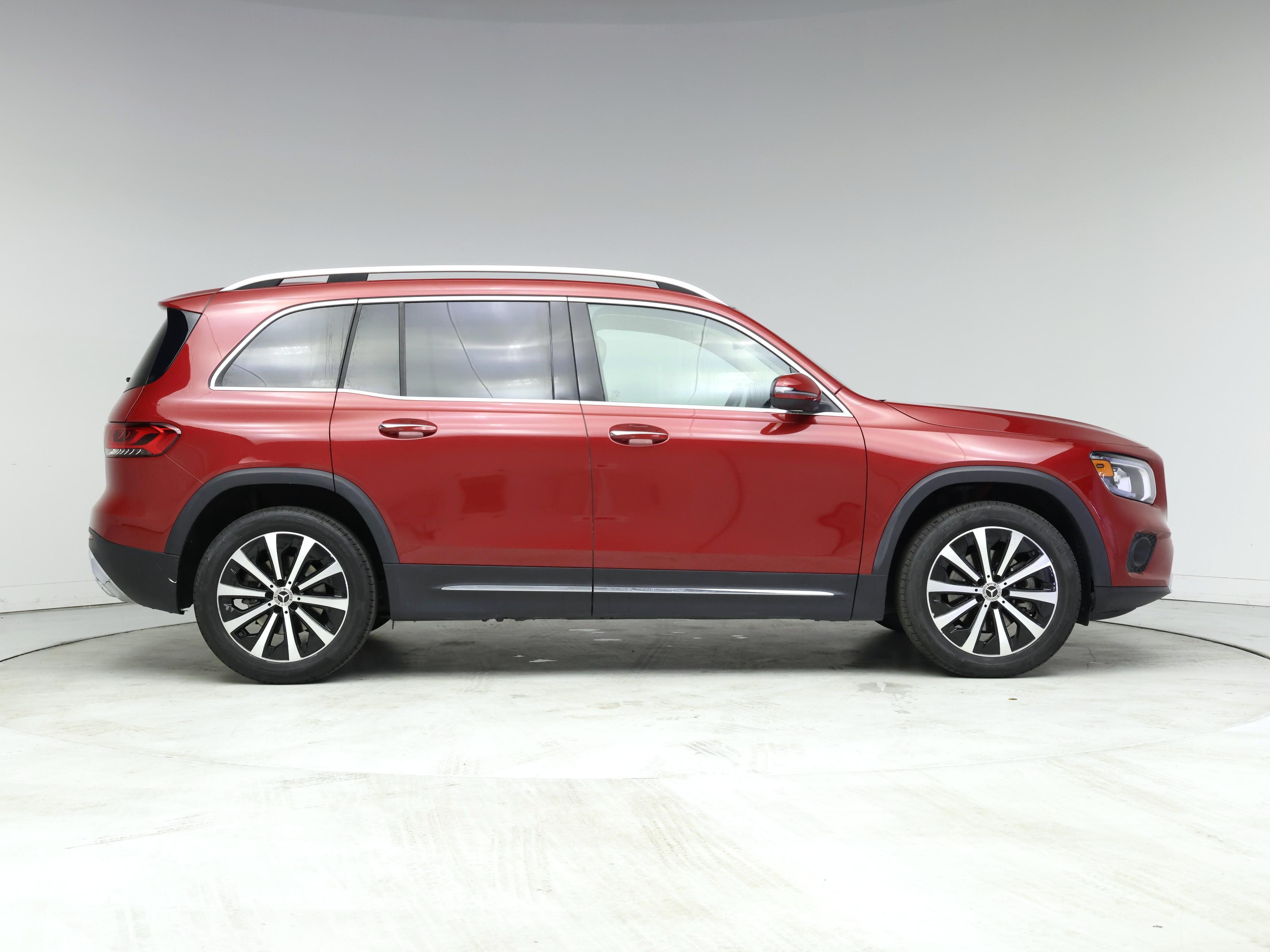 Thumbnail: 2021 Mercedes-Benz GLB - 7