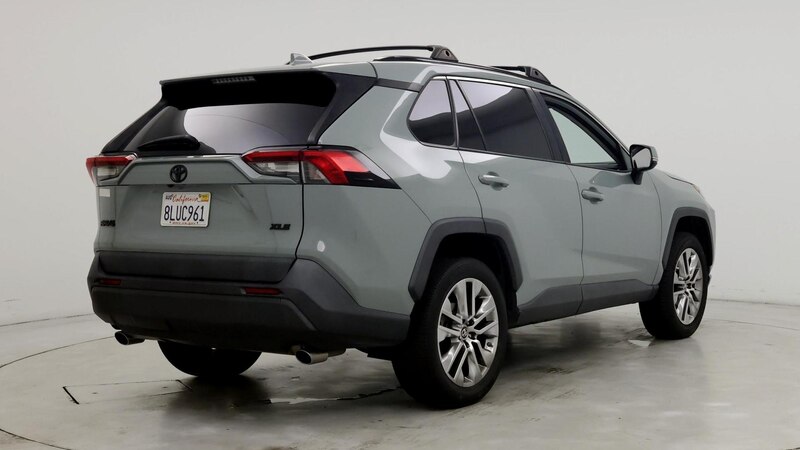 2019 Toyota RAV4 XLE Premium 8