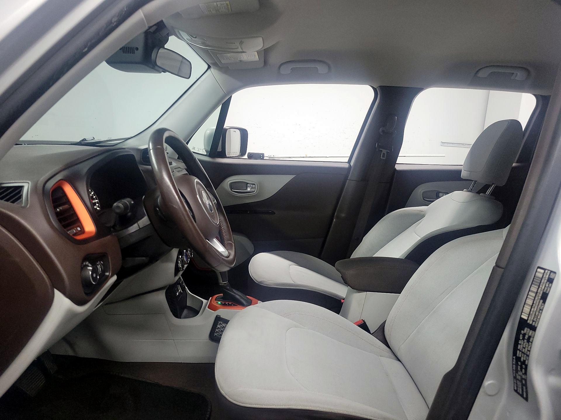 Thumbnail: 2015 Jeep Renegade - 11