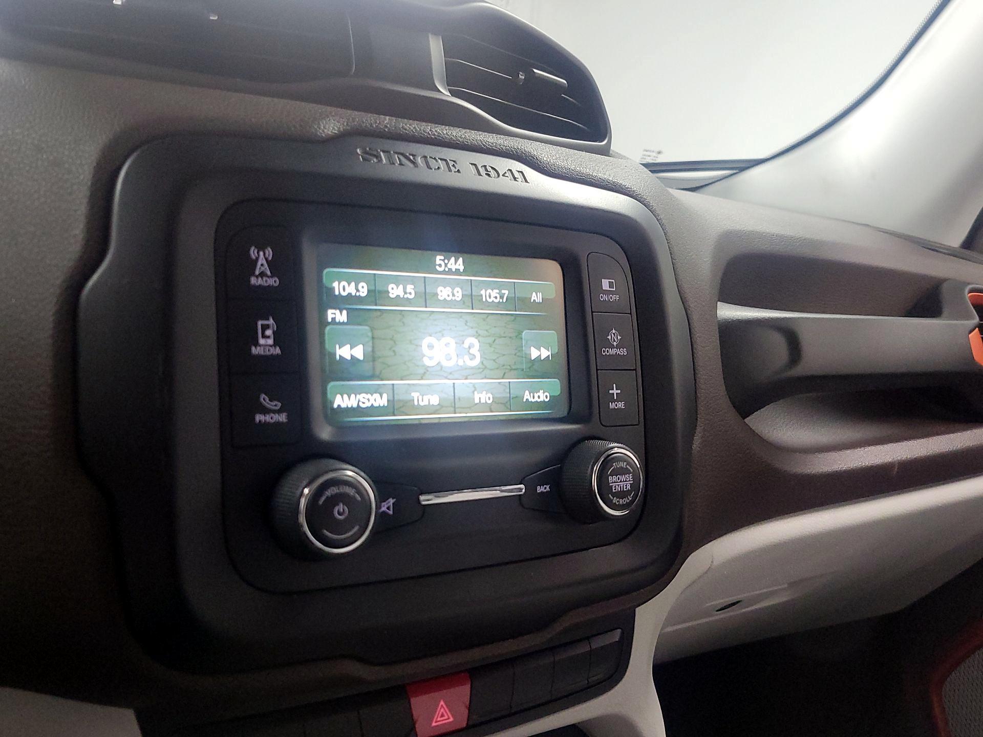 Thumbnail: 2015 Jeep Renegade - 15