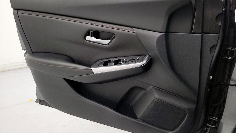 2022 Nissan Sentra SR 12