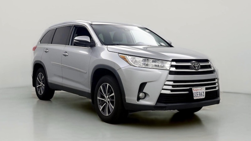 2019 Toyota Highlander XLE Hero Image