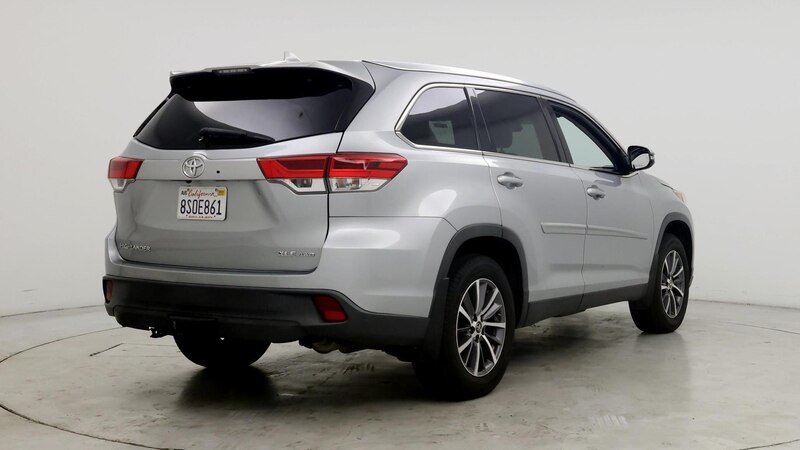 2019 Toyota Highlander XLE 8