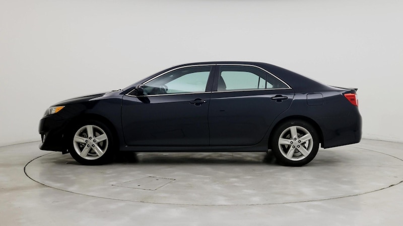 2013 Toyota Camry SE 3