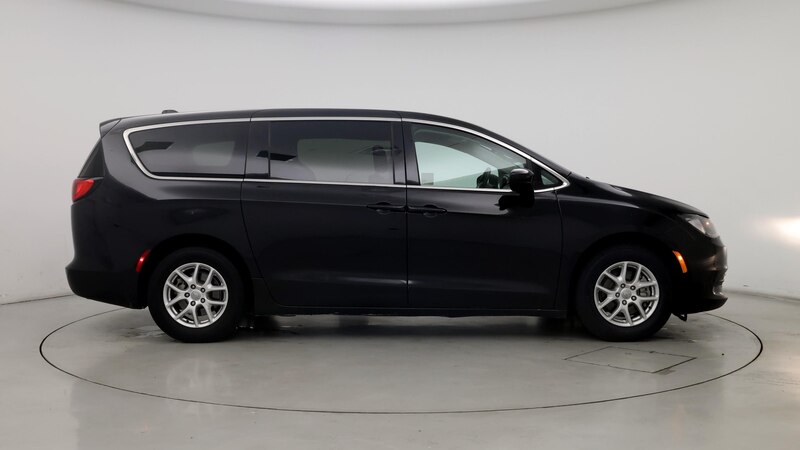 2020 Chrysler Voyager LX 7