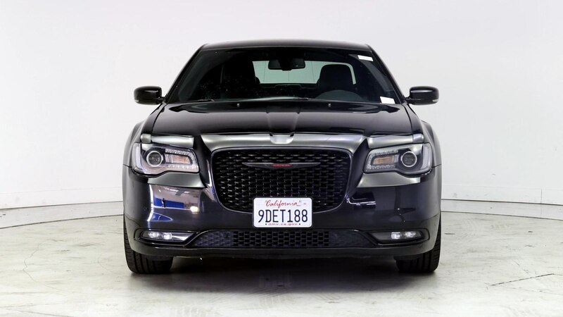 2022 Chrysler 300 S 5