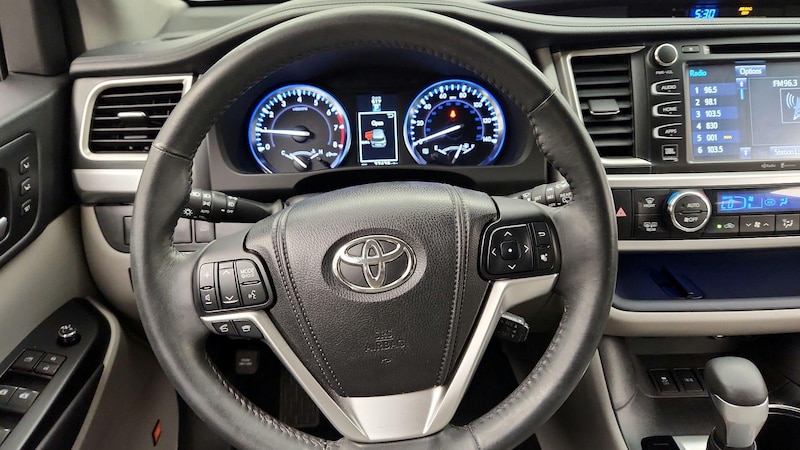 2014 Toyota Highlander Limited 10