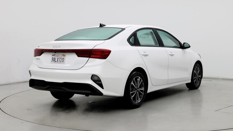 2022 Kia Forte LXS 8