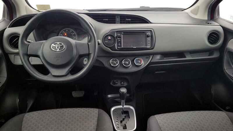 2015 Toyota Yaris L 9