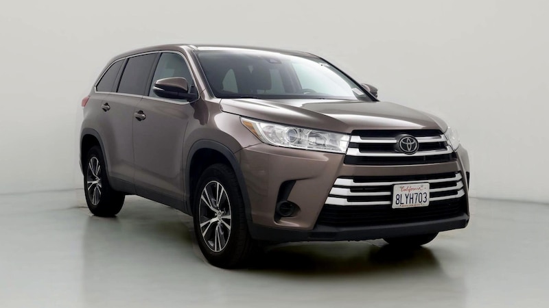 2019 Toyota Highlander LE Hero Image