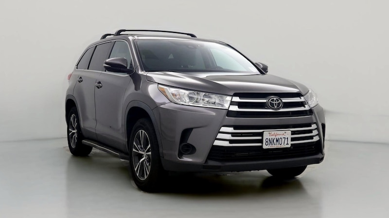 2019 Toyota Highlander LE Hero Image