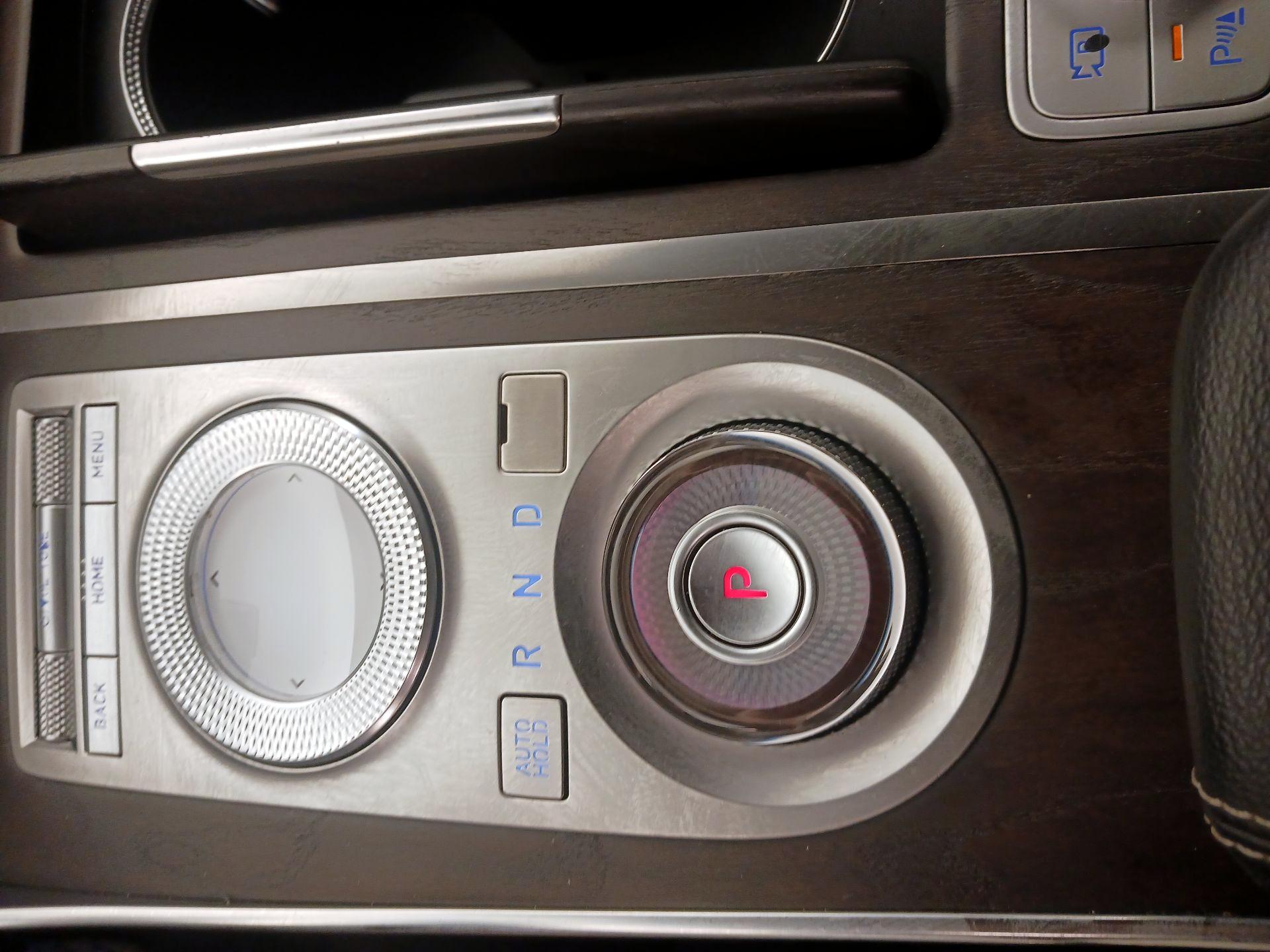 Thumbnail: 2021 Genesis GV80 - 18