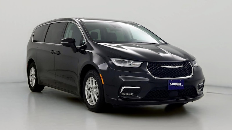 2023 Chrysler Pacifica Touring Hero Image