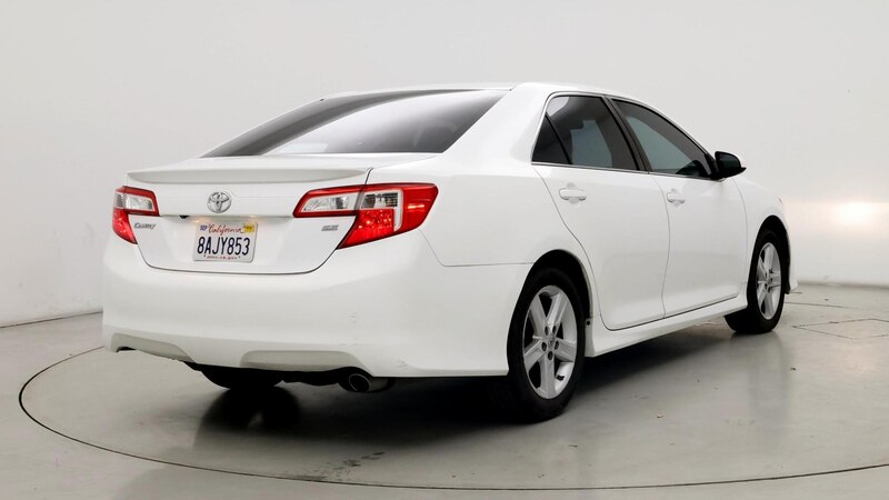 2014 Toyota Camry SE 8