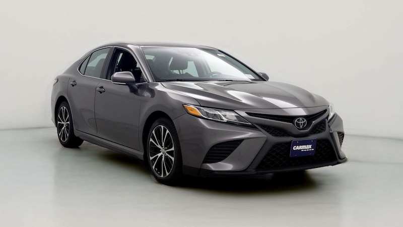 2019 Toyota Camry SE Hero Image