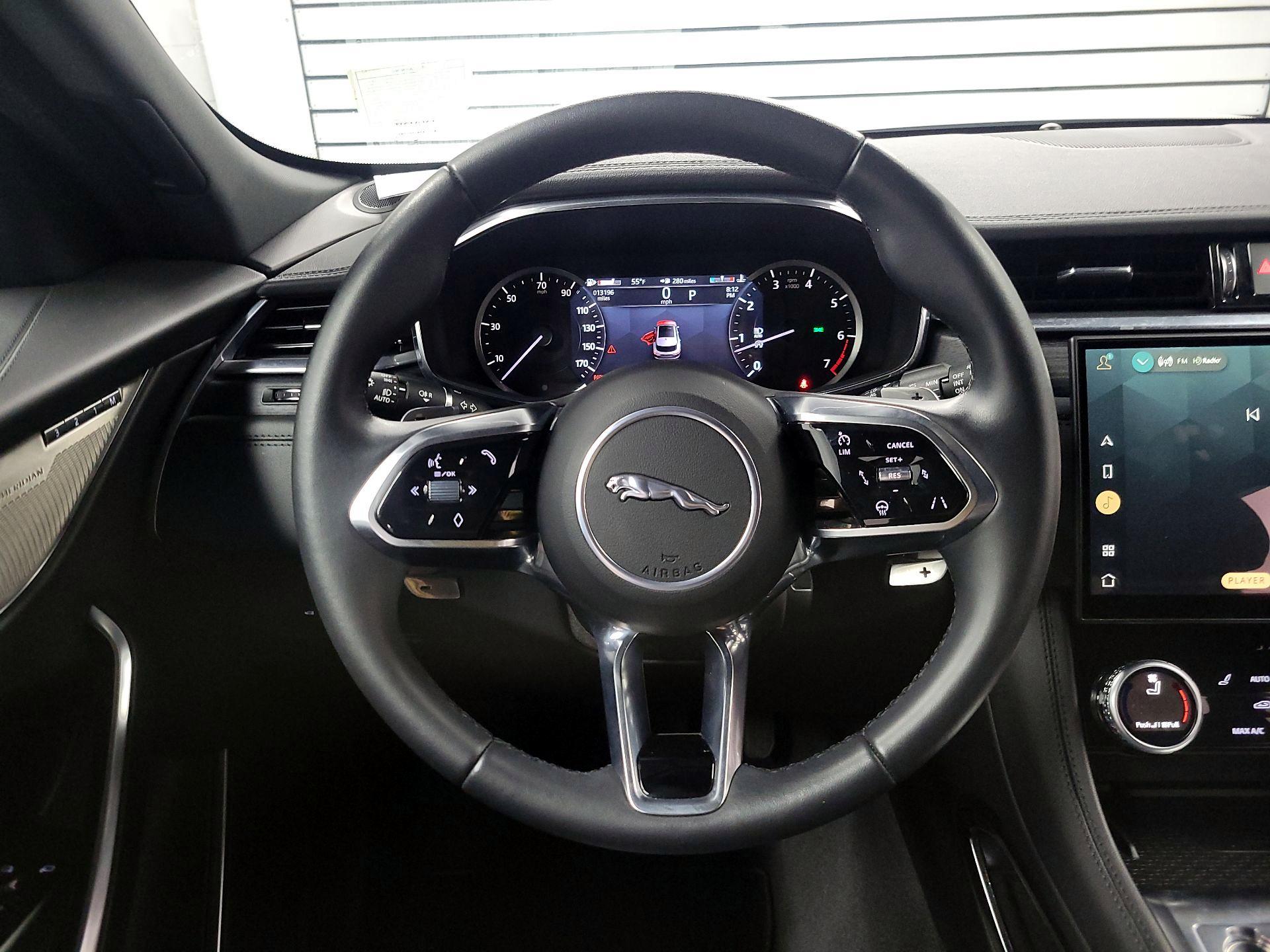 Thumbnail: 2023 Jaguar F-Pace - 10