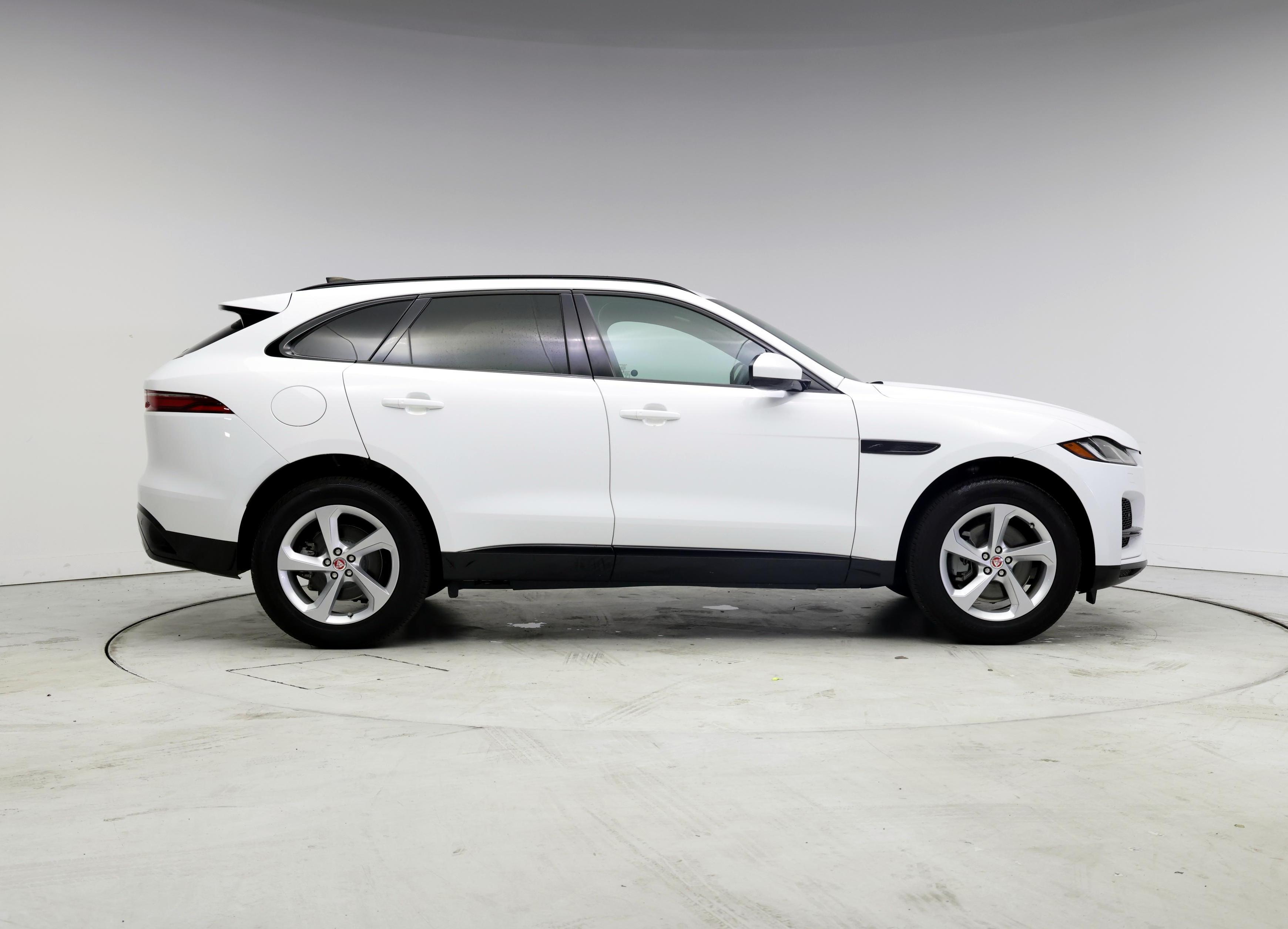 Thumbnail: 2023 Jaguar F-Pace - 7
